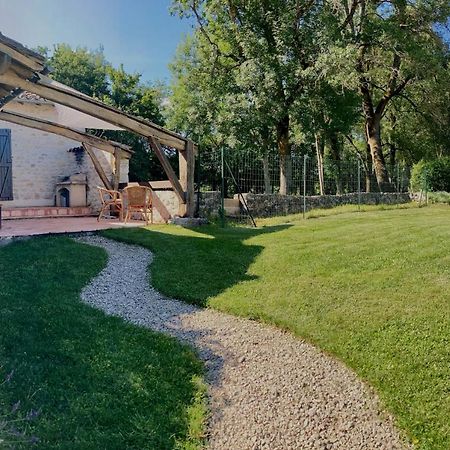 Gite De Charme Avec Piscine Montpezat-de-Quercy Exterior photo