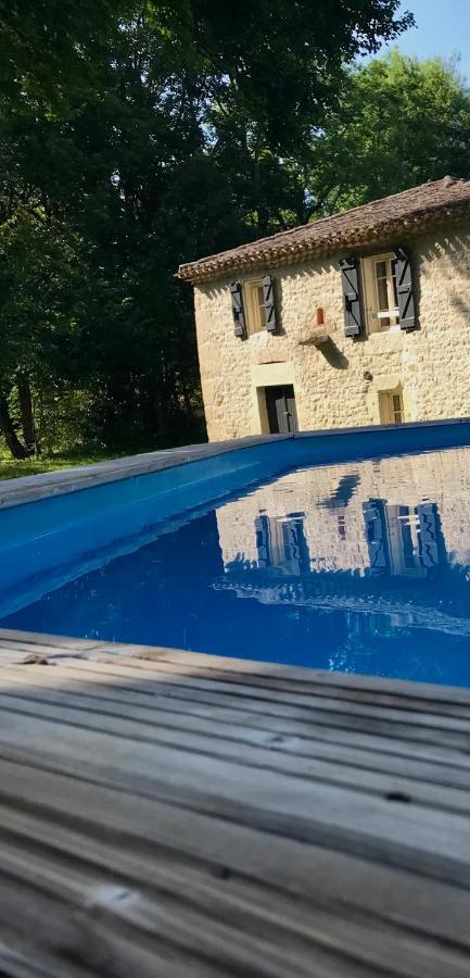 Gite De Charme Avec Piscine Montpezat-de-Quercy Exterior photo